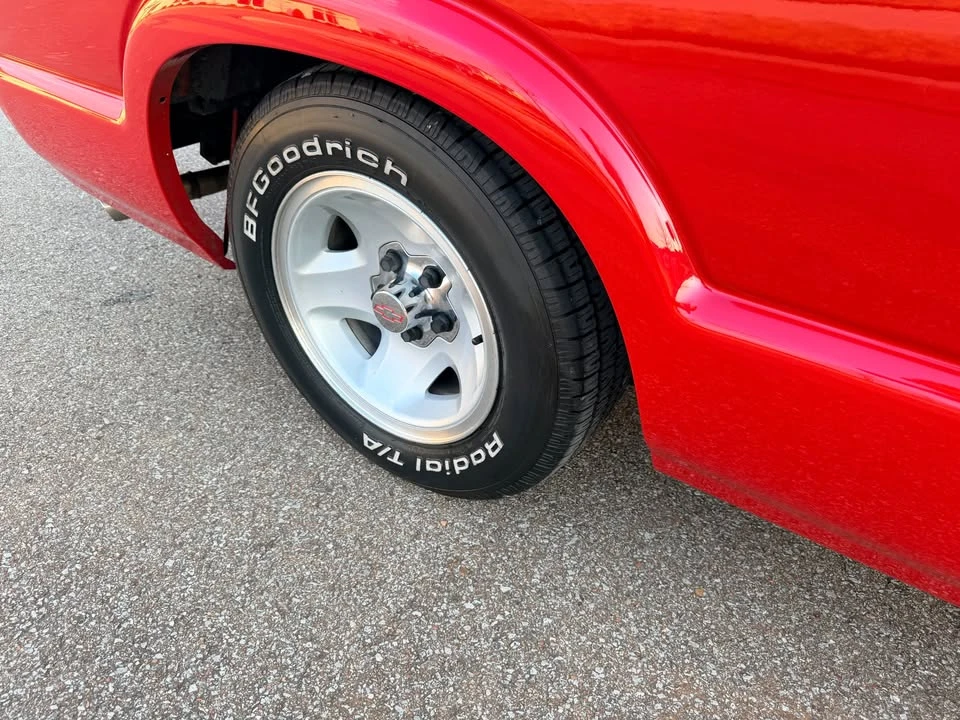 1994 Chevrolet S-10 - Image 4 of 17