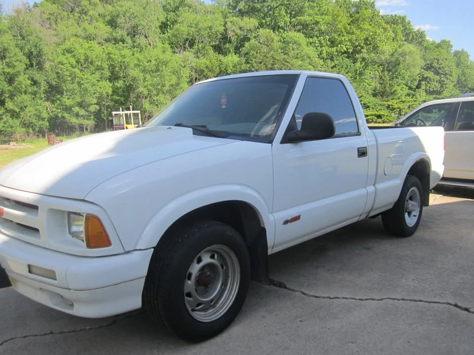 1994 Chevrolet S-10 - Image 2 of 5