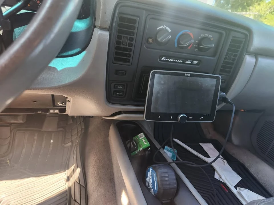 1994 Chevrolet Impala 7th Gen - Image 10 of 10