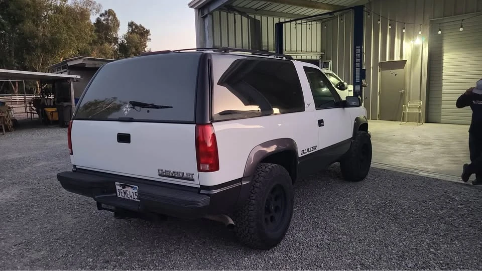 1994 Chevrolet K5 Blazer 3rd Gen - Image 4 of 9