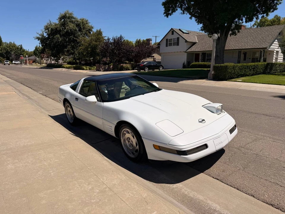 1994 Chevrolet Corvette C4 - Image 3 of 15
