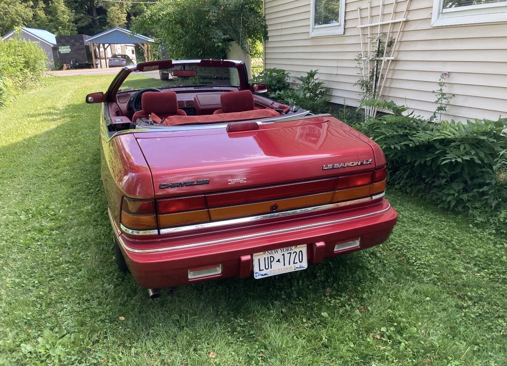 1994 Chrysler LeBaron - Image 2 of 5