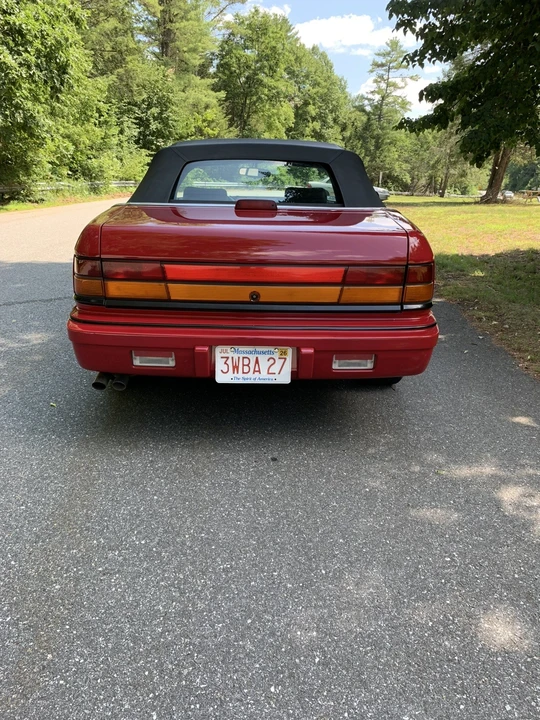 1994 Chrysler LeBaron - Image 24 of 31