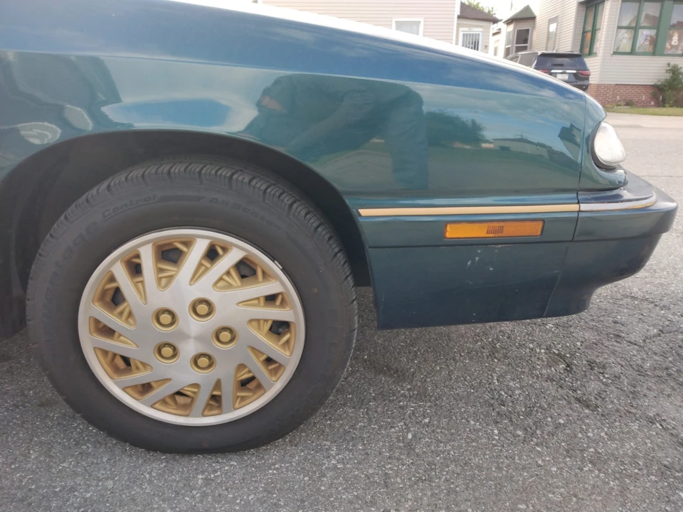 1994 Chrysler LeBaron - Image 13 of 26