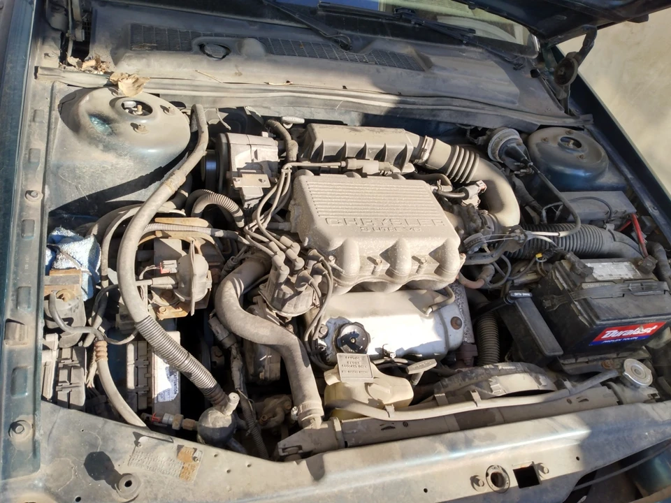 1994 Chrysler LeBaron - Image 17 of 26