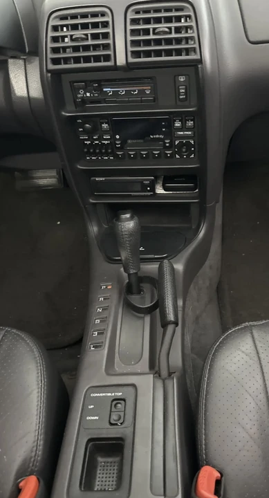 1994 Chrysler LeBaron - Image 16 of 18