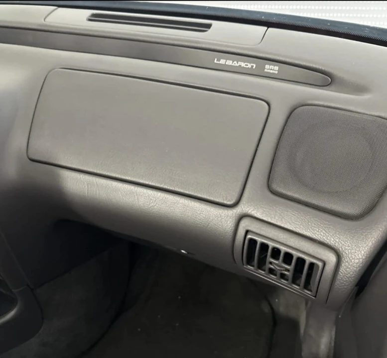 1994 Chrysler LeBaron - Image 10 of 18