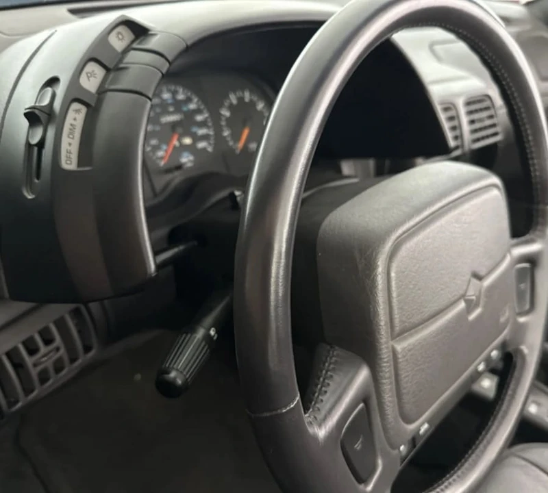 1994 Chrysler LeBaron - Image 9 of 18