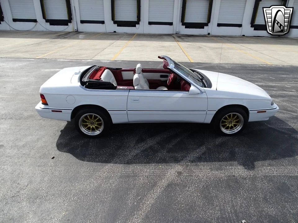 1994 Chrysler LeBaron - Image 11 of 12