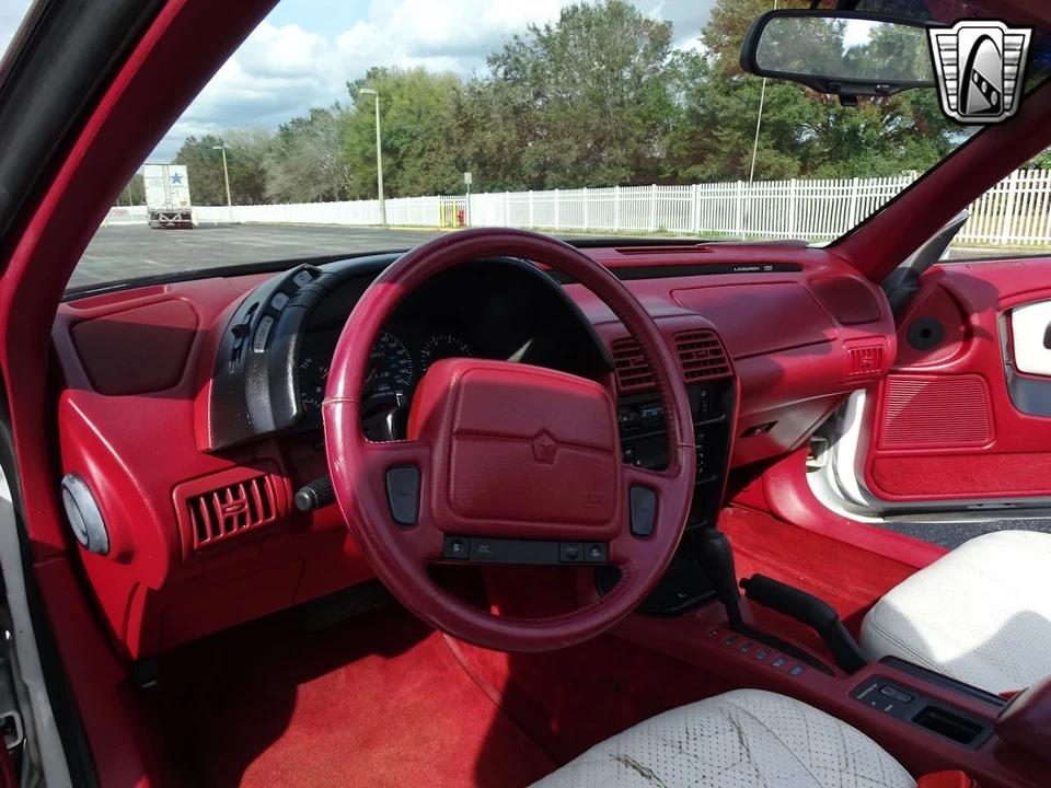 1994 Chrysler LeBaron - Image 17 of 21