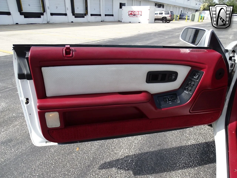 1994 Chrysler LeBaron - Image 15 of 21