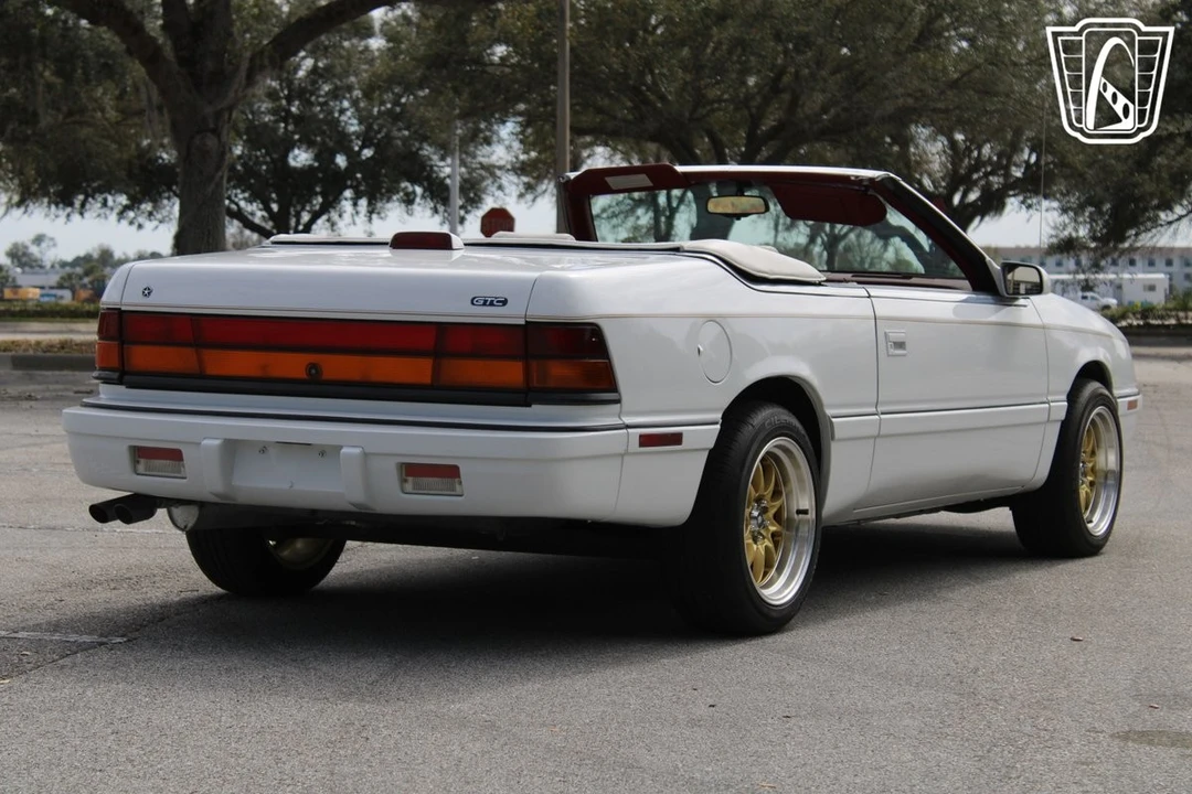 1994 Chrysler LeBaron - Image 10 of 21