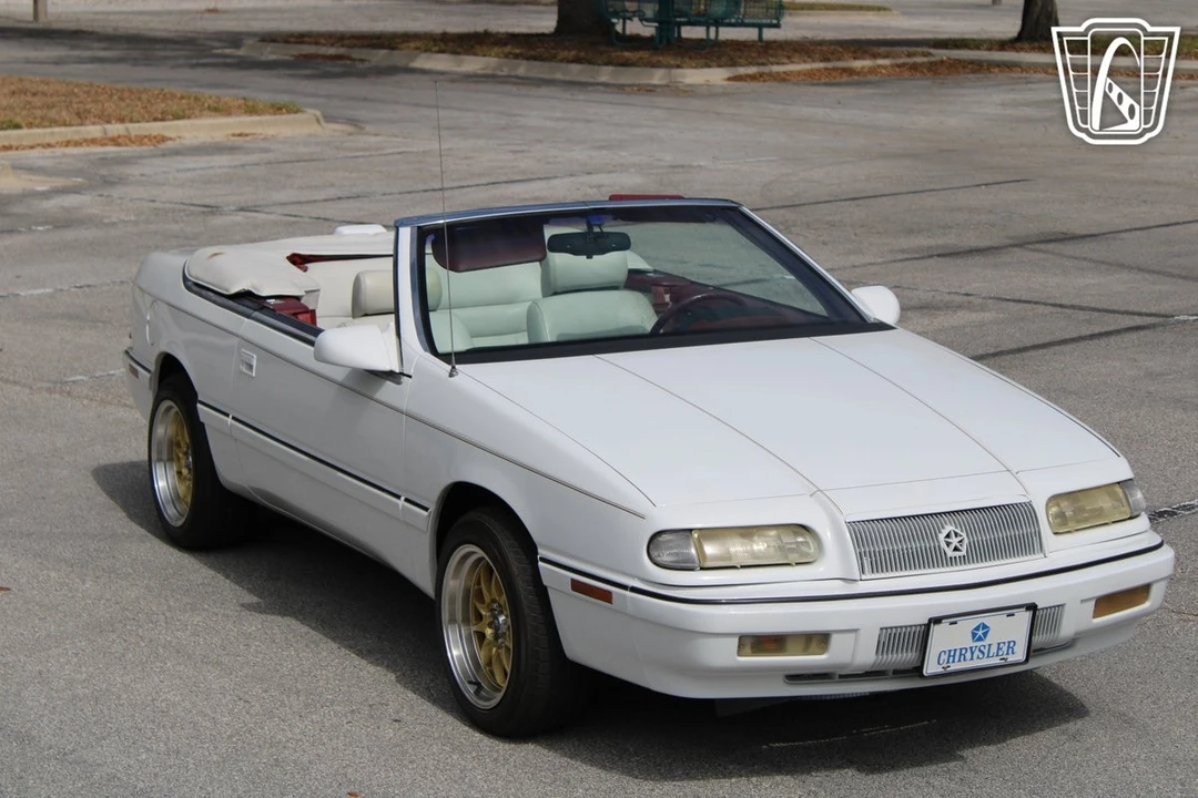 1994 Chrysler LeBaron - Image 13 of 21