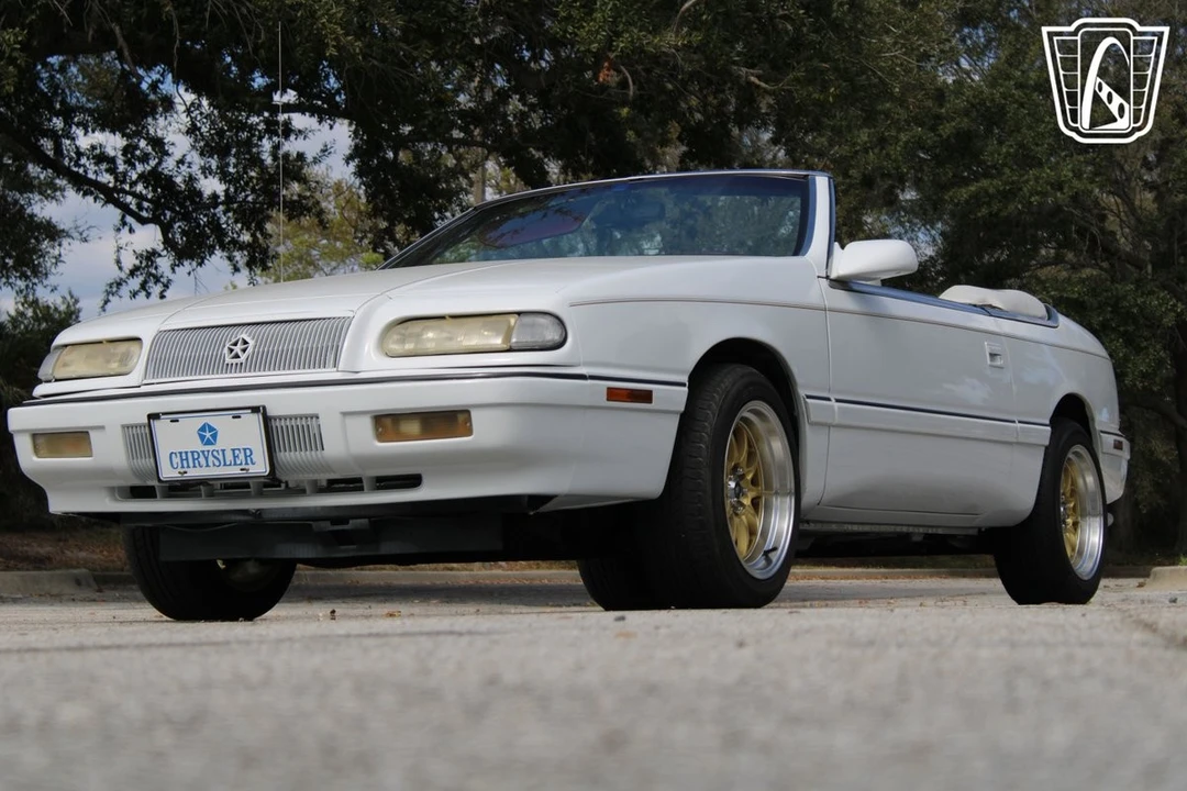 1994 Chrysler LeBaron - Image 3 of 21