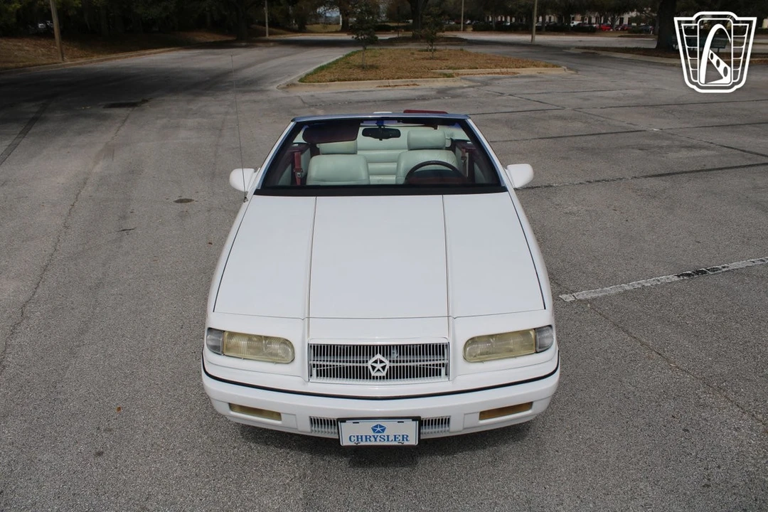 1994 Chrysler LeBaron - Image 16 of 21