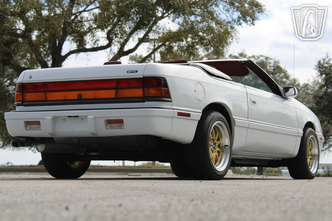 1994 Chrysler LeBaron - Image 9 of 21
