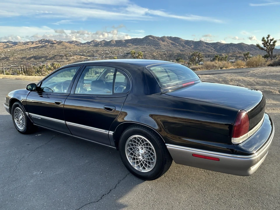 1994 Chrysler New Yorker - Image 23 of 31