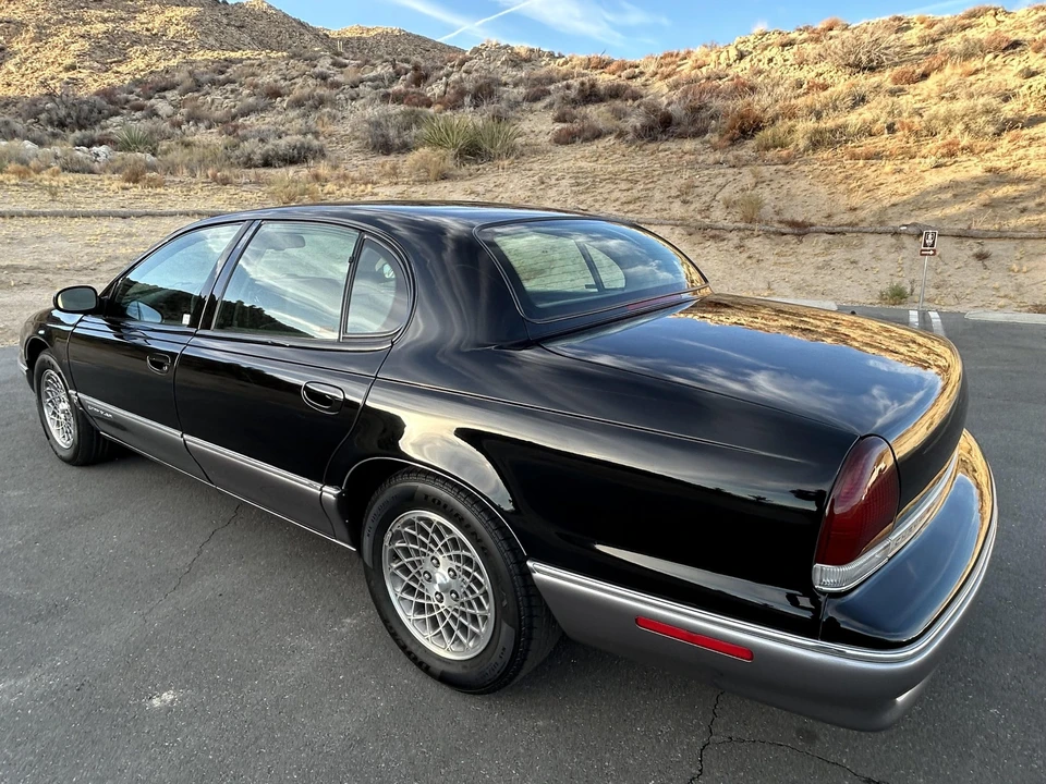 1994 Chrysler New Yorker - Image 25 of 31