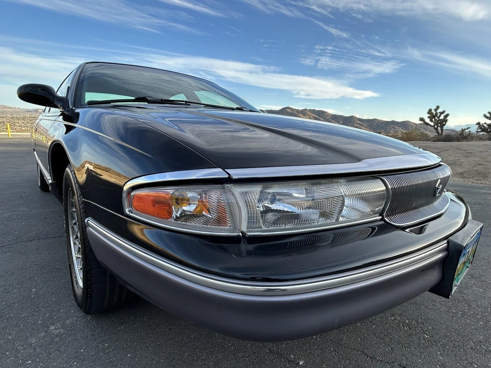 1994 Chrysler New Yorker - Image 11 of 31