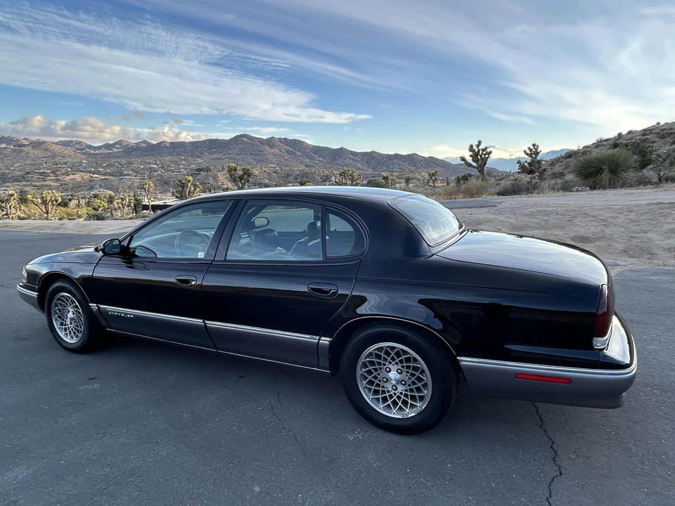 1994 Chrysler New Yorker - Image 21 of 31