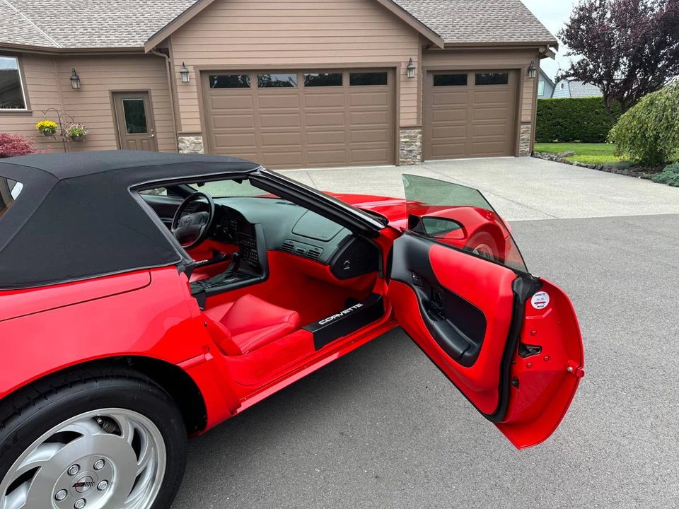 1994 Chevrolet Corvette C4 - Image 8 of 24
