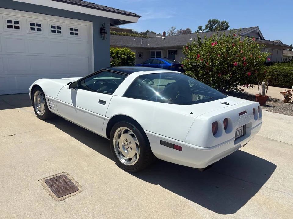1994 Chevrolet Corvette C4 - Image 3 of 9