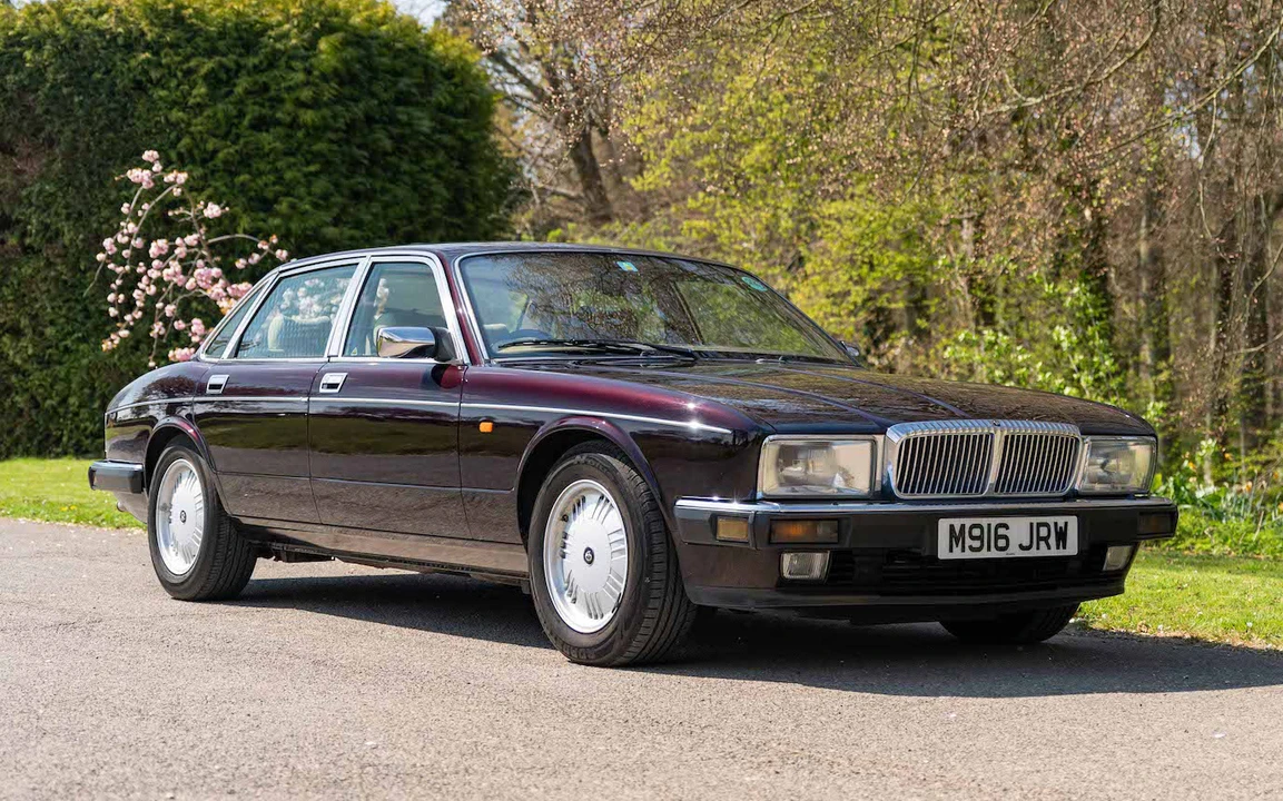 1994 Daimler - Image 2 of 31