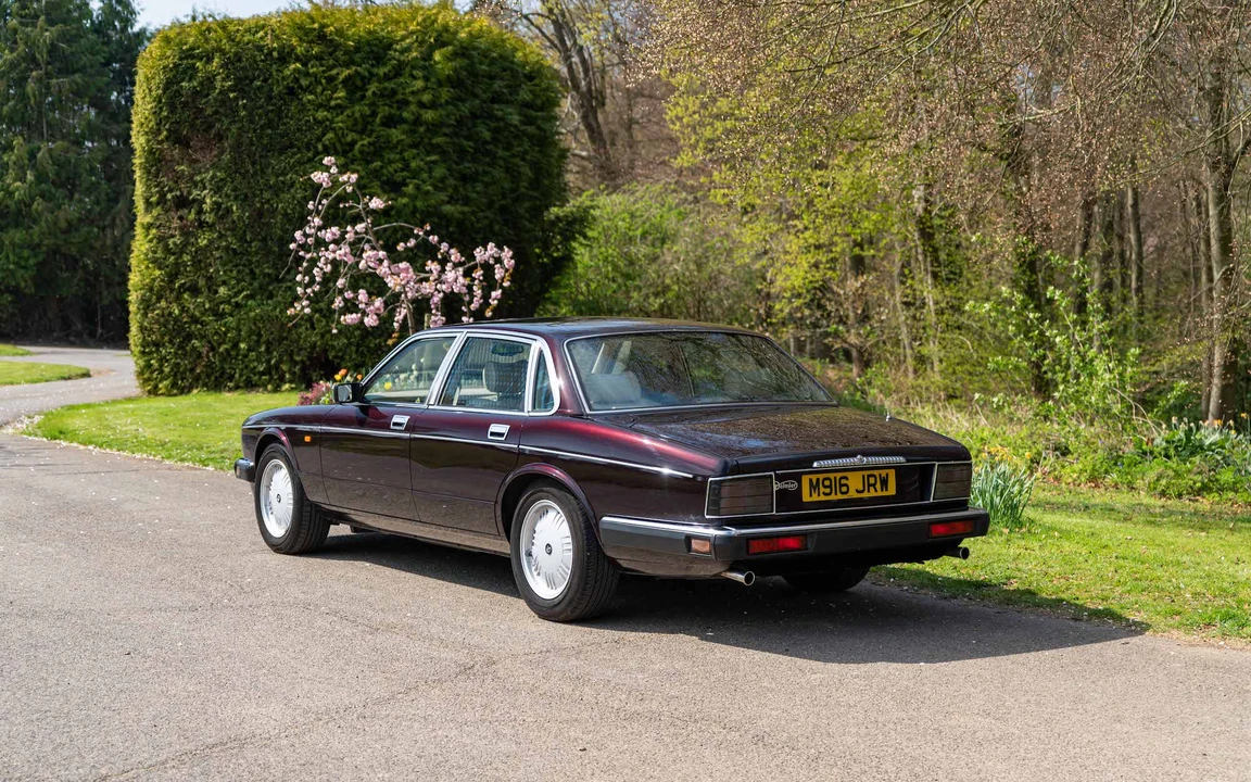 1994 Daimler - Image 4 of 31