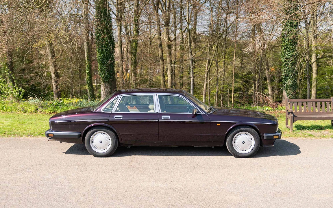 1994 Daimler - Image 8 of 31