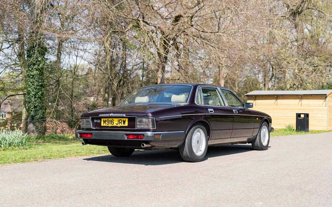 1994 Daimler - Image 7 of 31