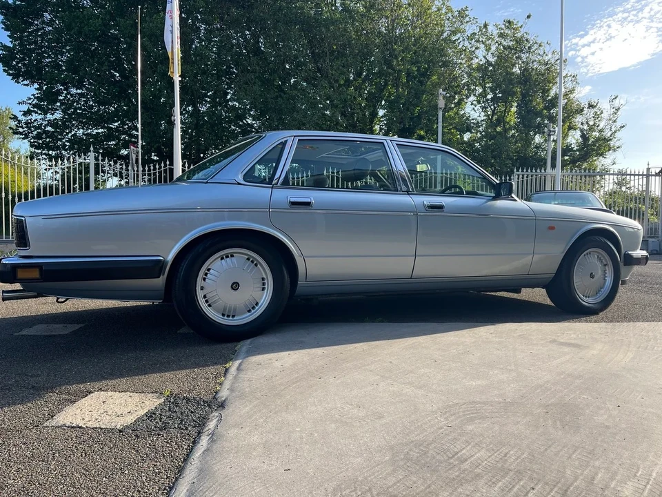 1994 Daimler - Image 14 of 31