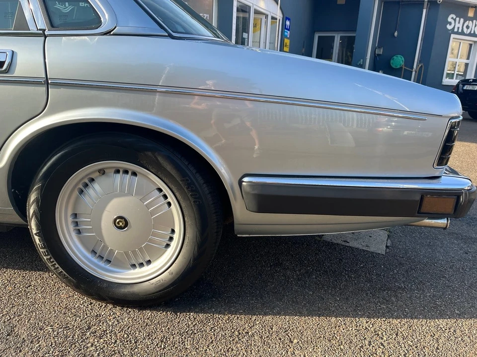 1994 Daimler - Image 17 of 31