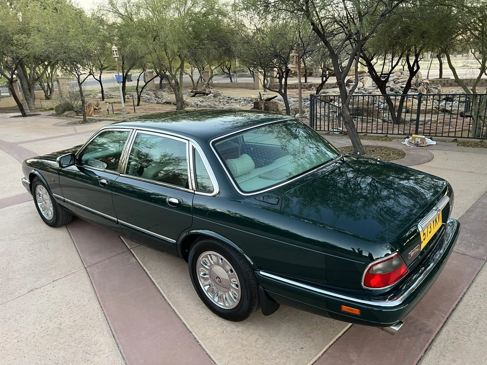 1994 Jaguar X300 XJ - Image 10 of 31