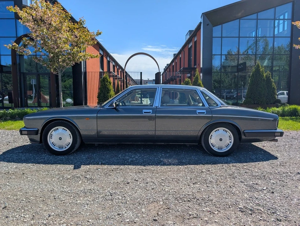 1994 Daimler - Image 7 of 31