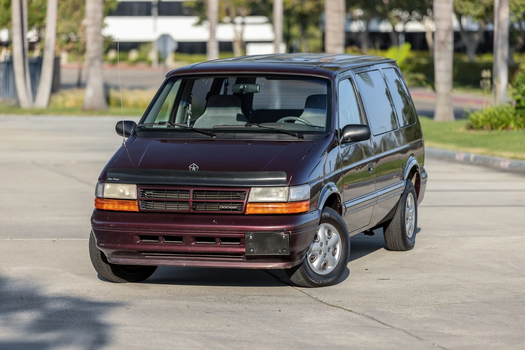 1994 Dodge Caravan - Image 9 of 31