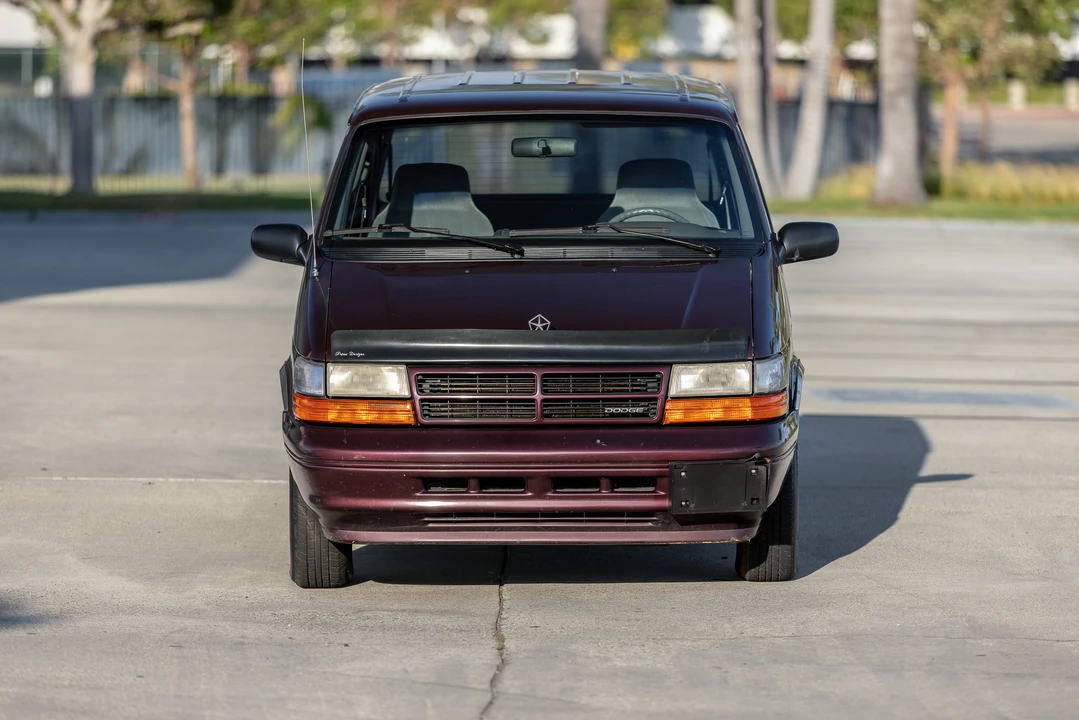 1994 Dodge Caravan - Image 8 of 31