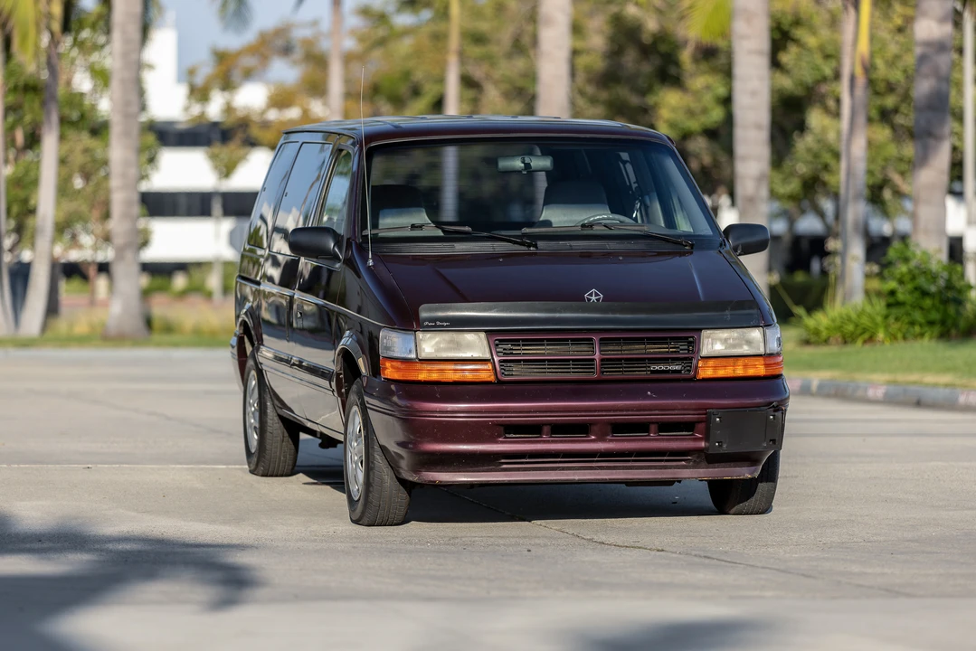 1994 Dodge Caravan - Image 6 of 31