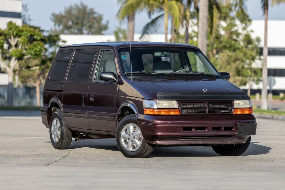 1994 Dodge Caravan - Image 5 of 31