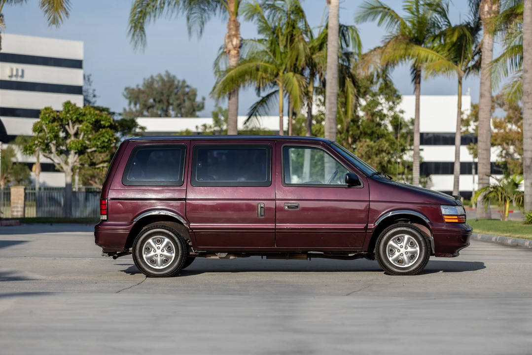 1994 Dodge Caravan - Image 22 of 31