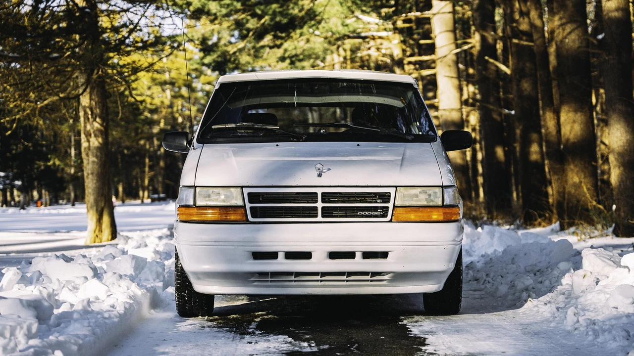 1994 Dodge Caravan - Image 6 of 31