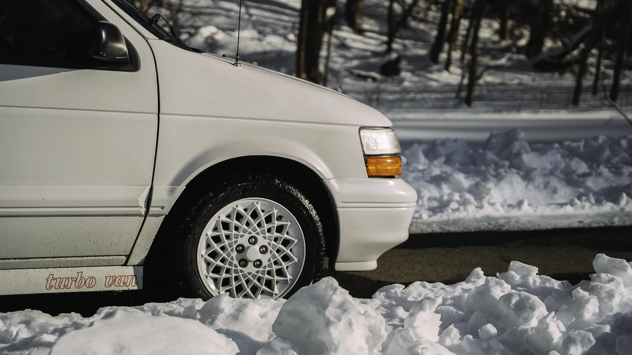 1994 Dodge Caravan - Image 26 of 31