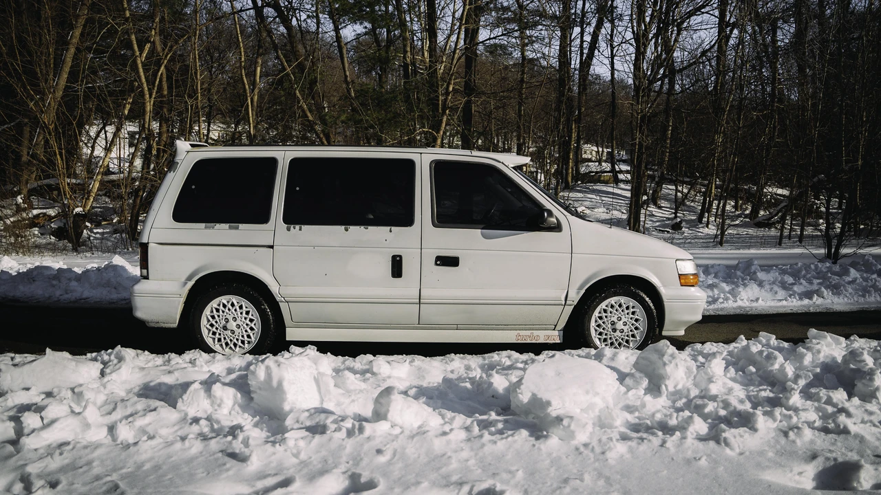 1994 Dodge Caravan - Image 14 of 31