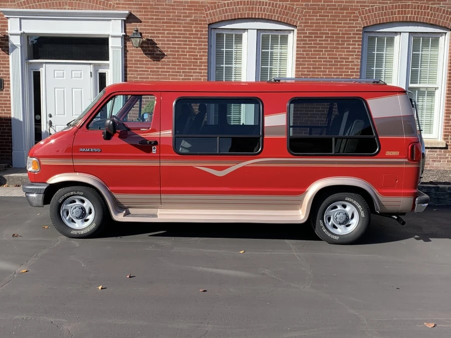 1994 Dodge Ram Van - Image 2 of 8