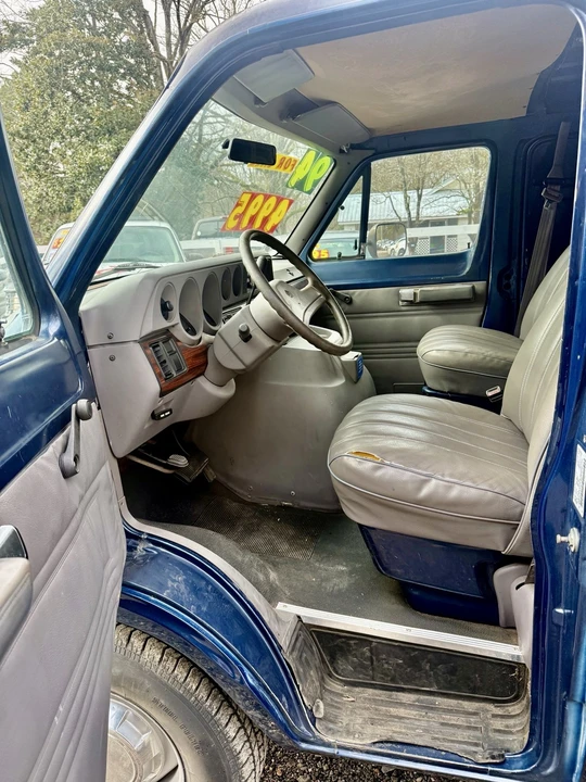 1994 Dodge Ram Van - Image 12 of 21
