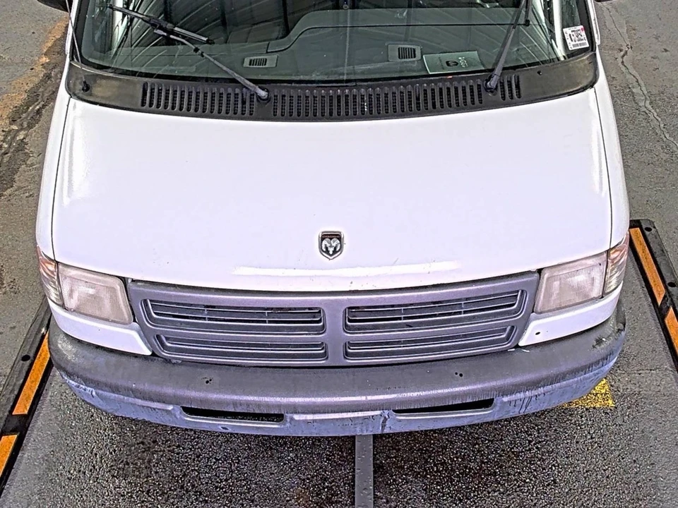 1994 Dodge Ram Van - Image 18 of 21