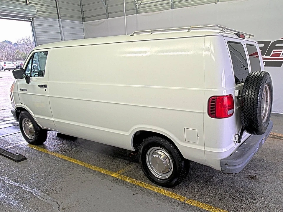 1994 Dodge Ram Van - Image 5 of 21