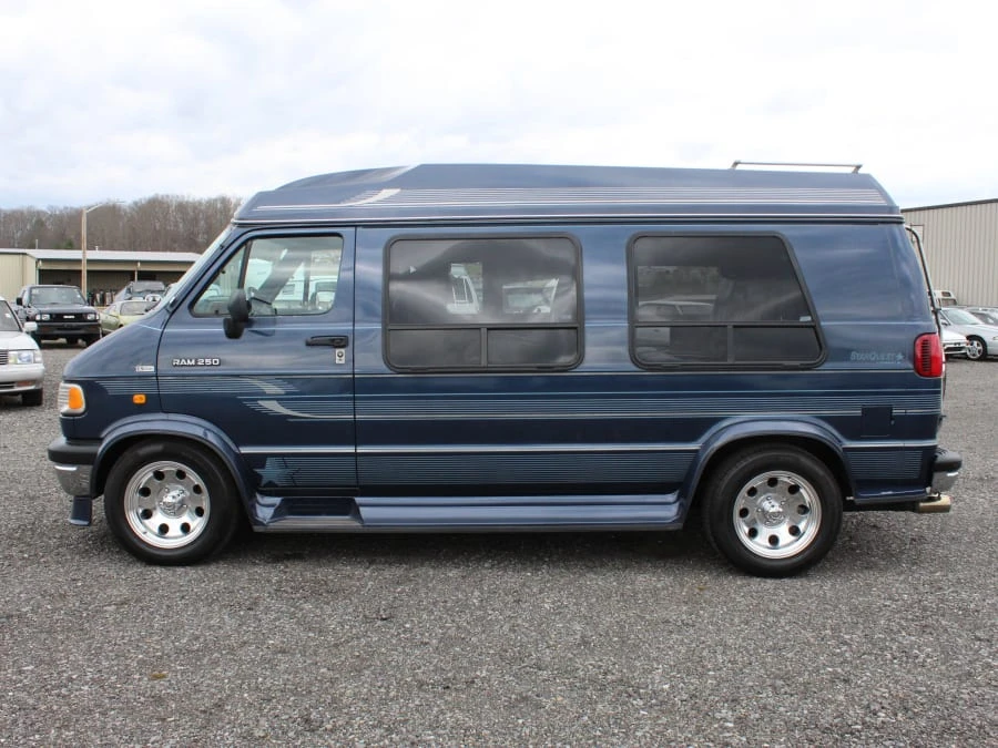 1994 Dodge Ram Van - Image 2 of 31