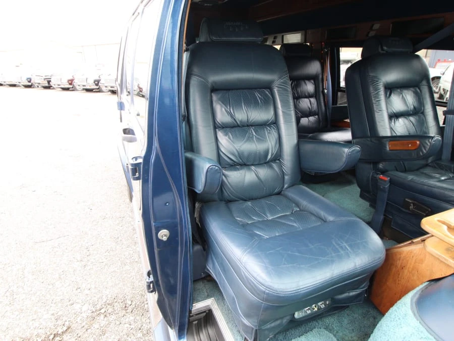 1994 Dodge Ram Van - Image 20 of 31