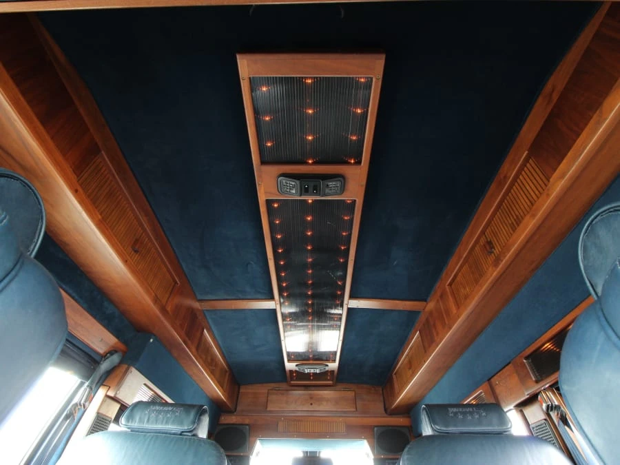 1994 Dodge Ram Van - Image 27 of 31