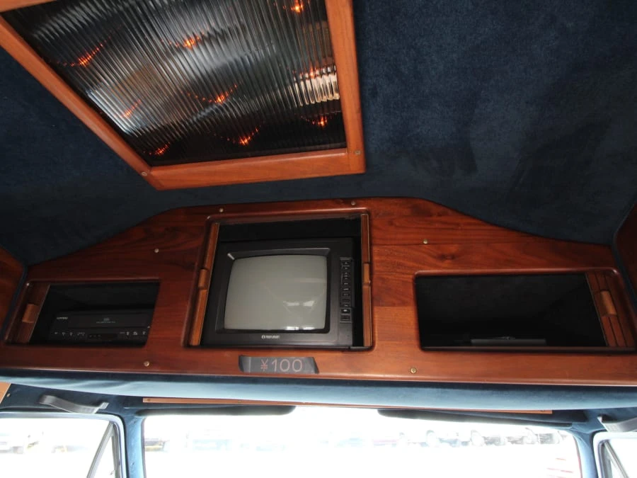 1994 Dodge Ram Van - Image 28 of 31